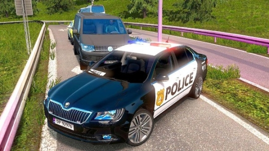 高级警车驾驶最新版 点击查看大图