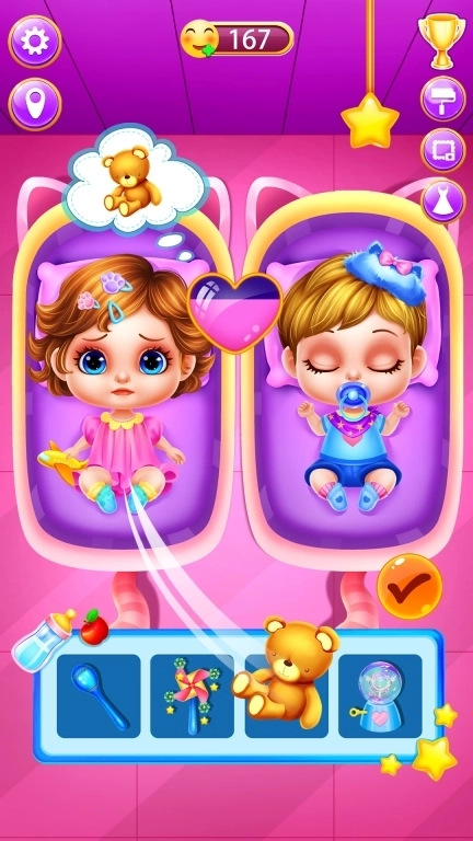 孕妇妈妈和双胞胎新生宝贝护理